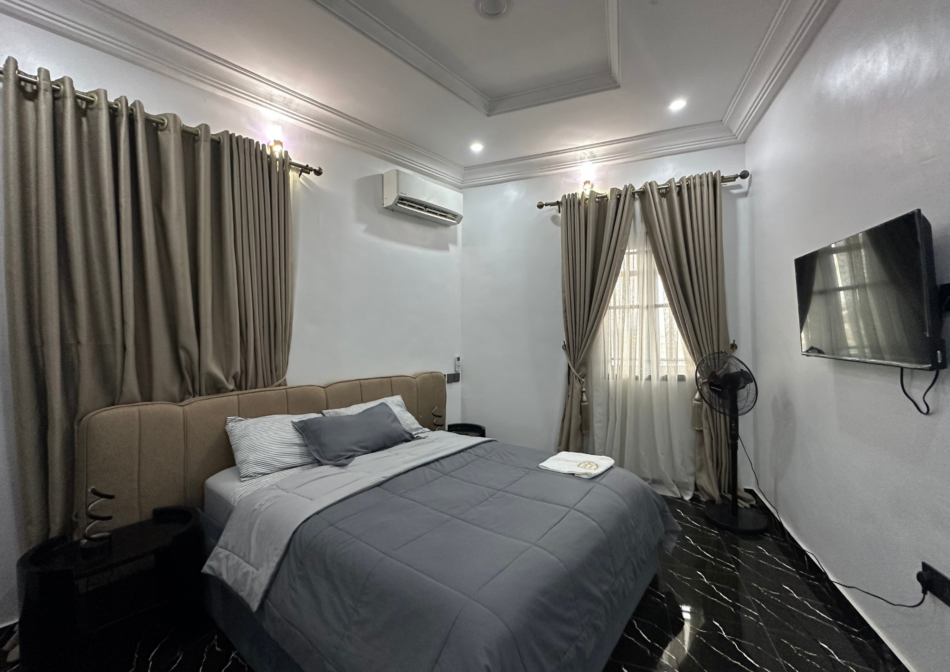F-Room 21