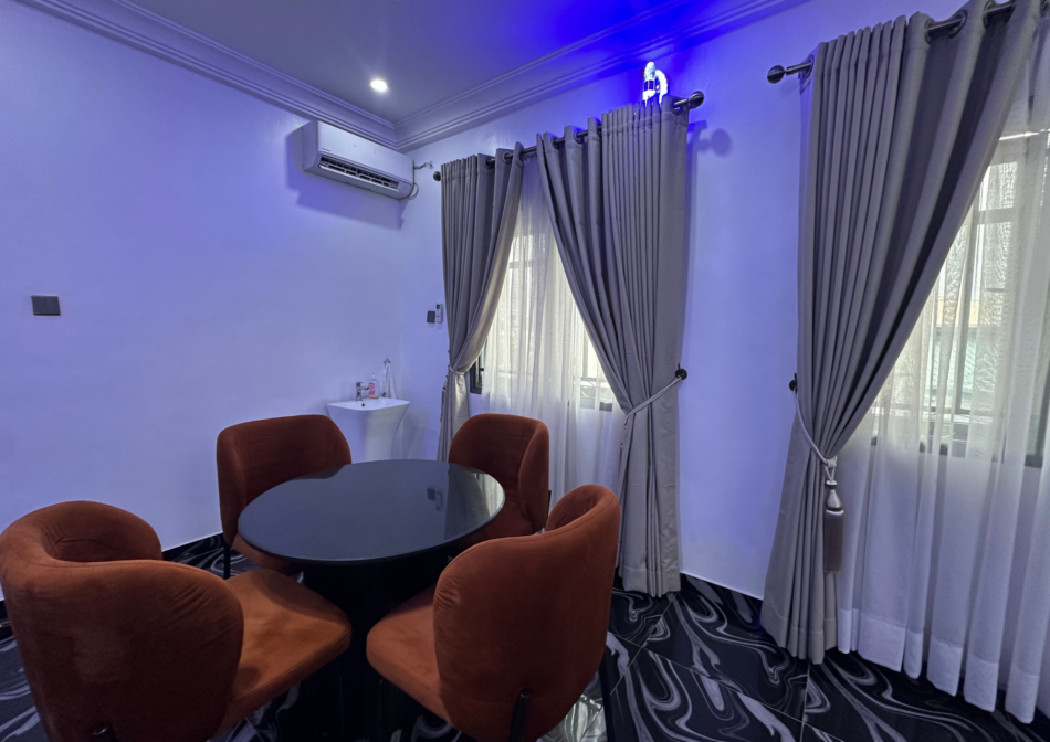 F-Living Room 24