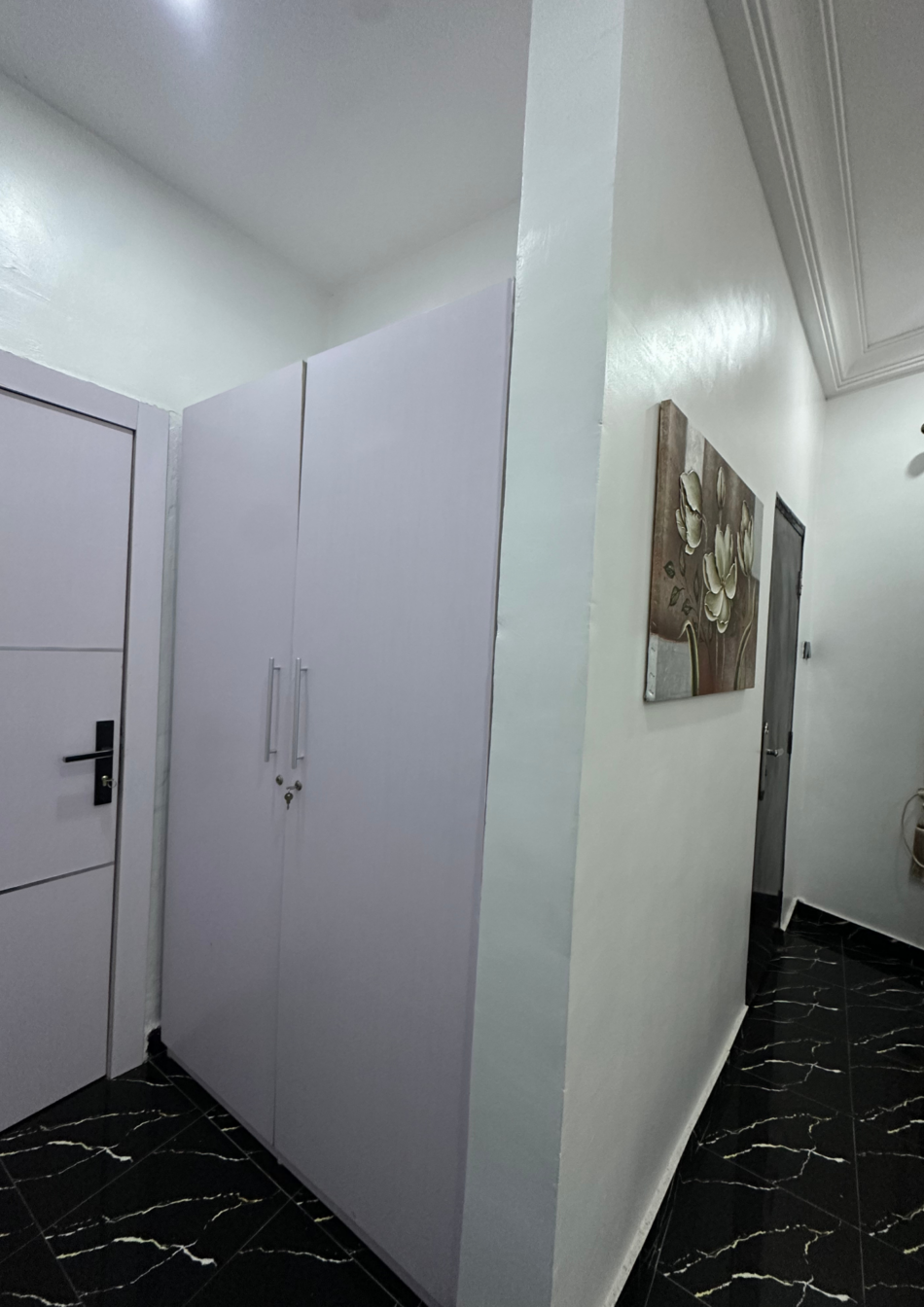 F-Room 23