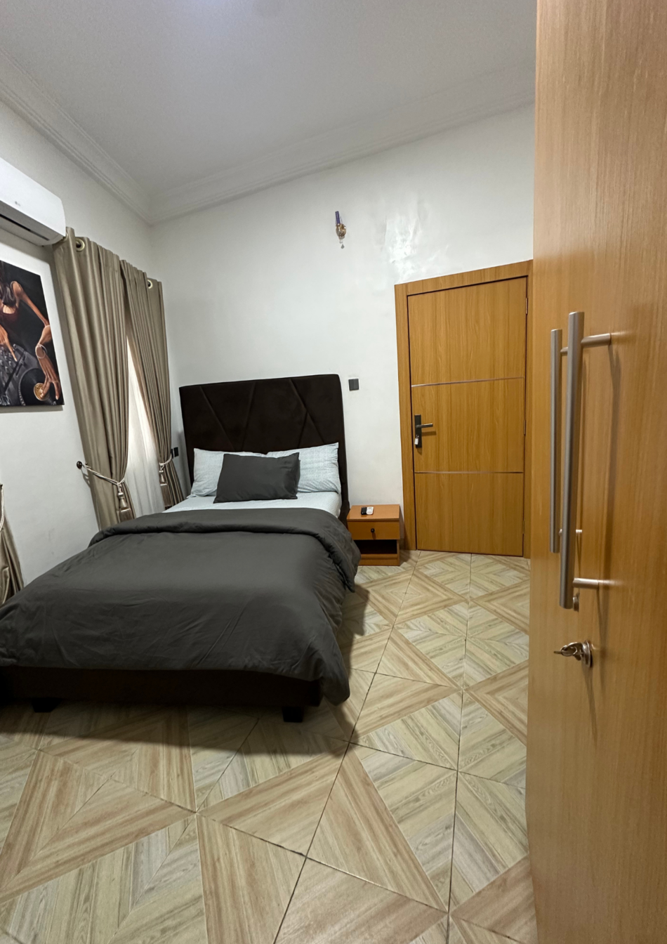 G-Room 24