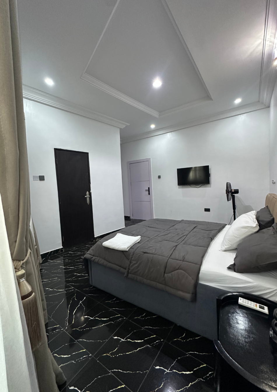 F-Room 37
